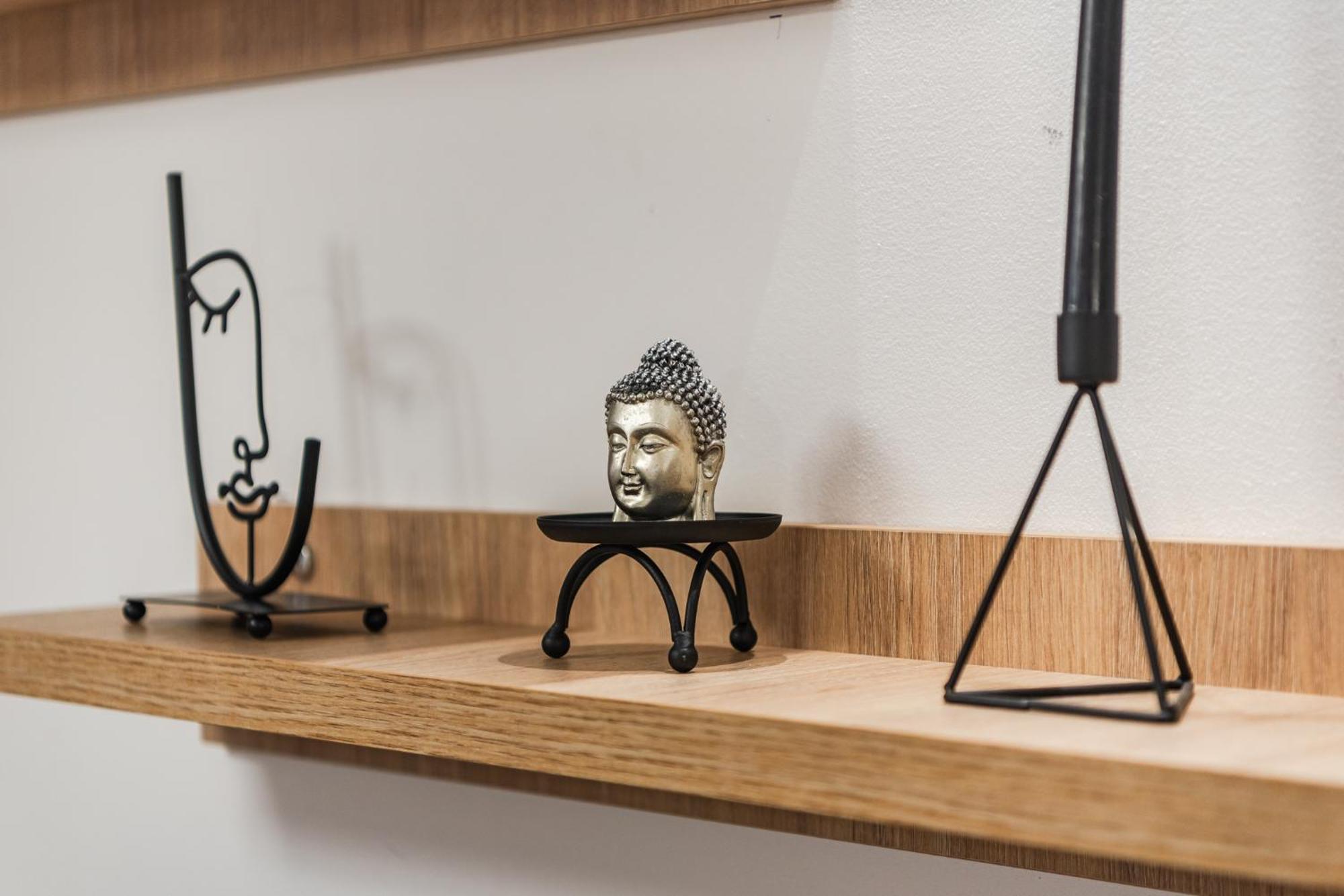 טיראנה Noir Apartment By Kondo Stays מראה חיצוני תמונה