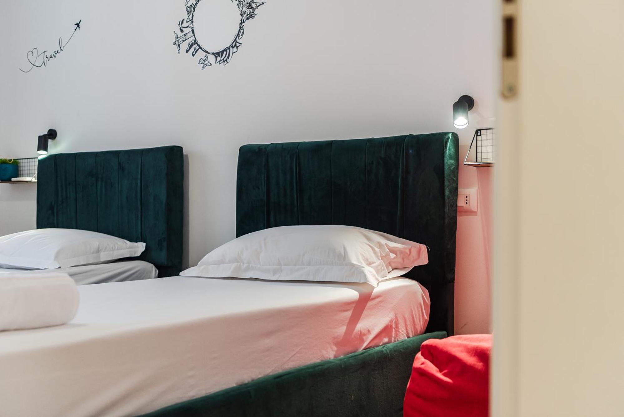 טיראנה Noir Apartment By Kondo Stays מראה חיצוני תמונה