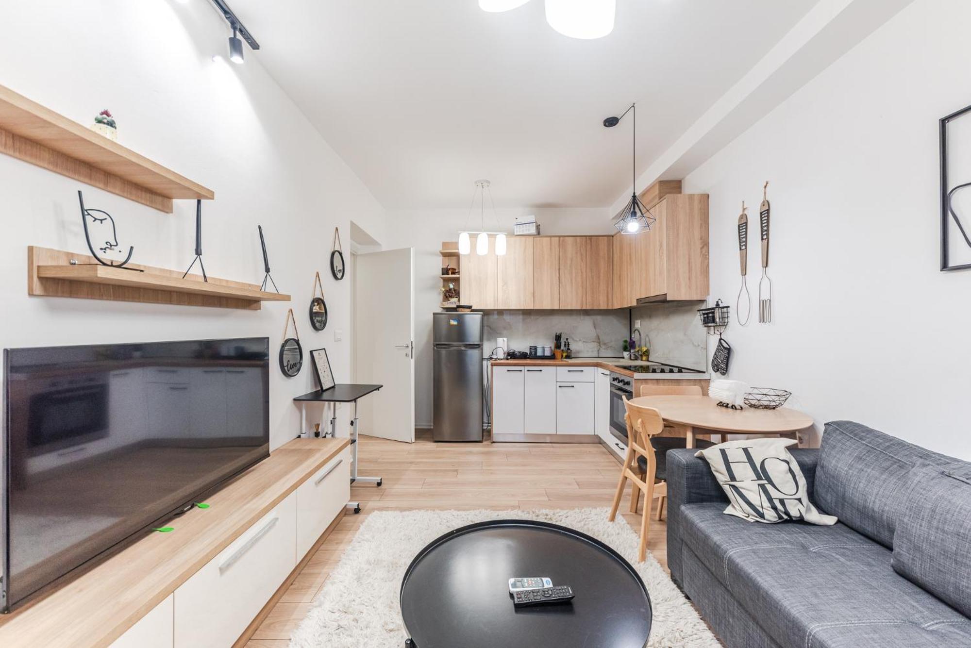 טיראנה Noir Apartment By Kondo Stays מראה חיצוני תמונה