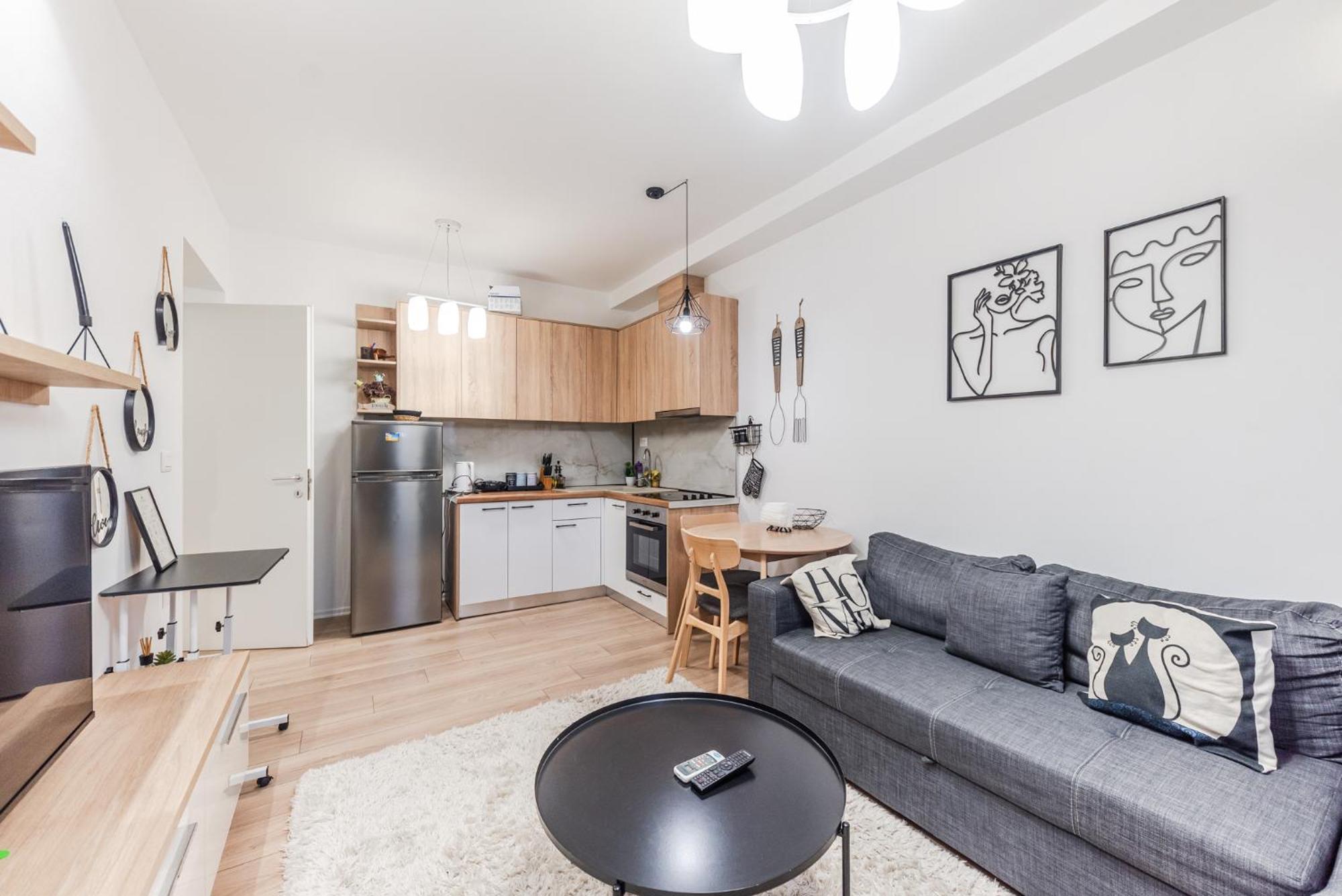 טיראנה Noir Apartment By Kondo Stays מראה חיצוני תמונה